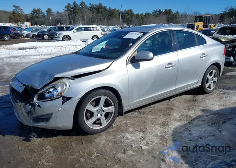 2012 Volvo S60 T5 z USA, uszkodzony, nr VIN YV1622FS9C2119435
